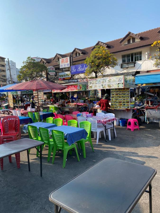 Jomtien Beach Hostel & Guesthouse ภายนอก รูปภาพ